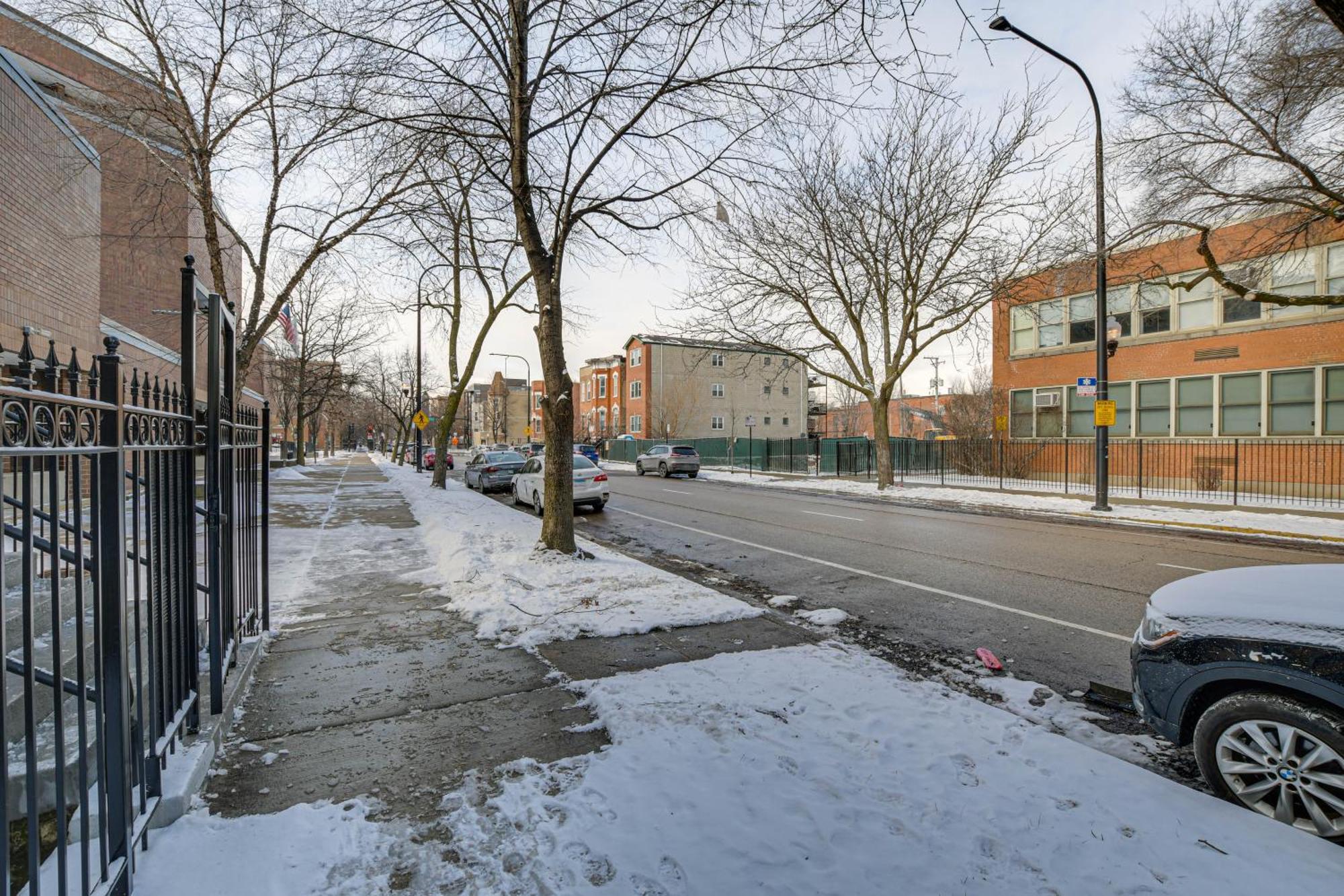 Spacious Condo With Deck About 3 Mi To Downtown Chicago! Exterior foto